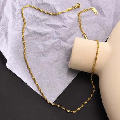 Clara Wave Necklace