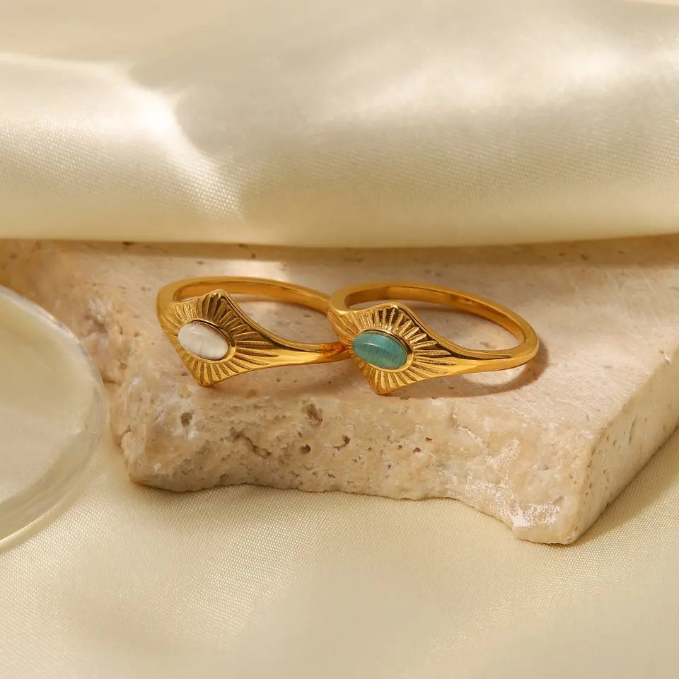 Elle Ring