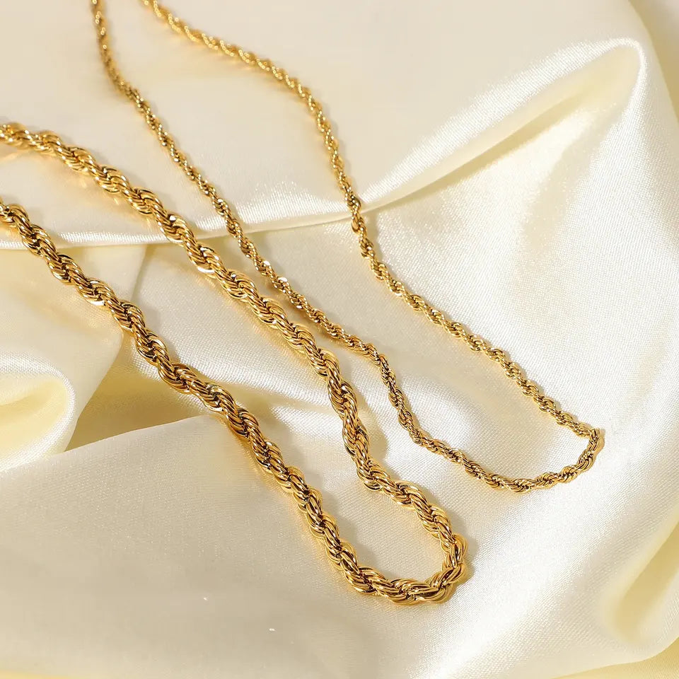 Finley Rope Necklace