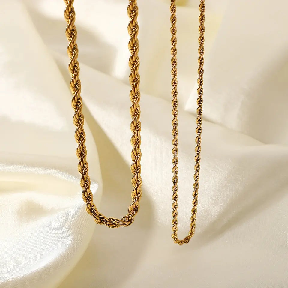 Finley Rope Necklace
