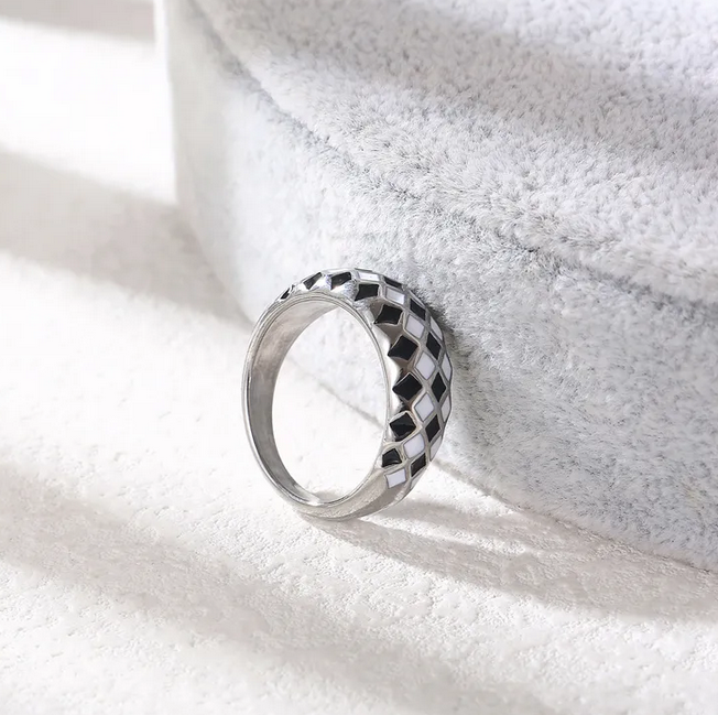 Jaxson Checkered Ring