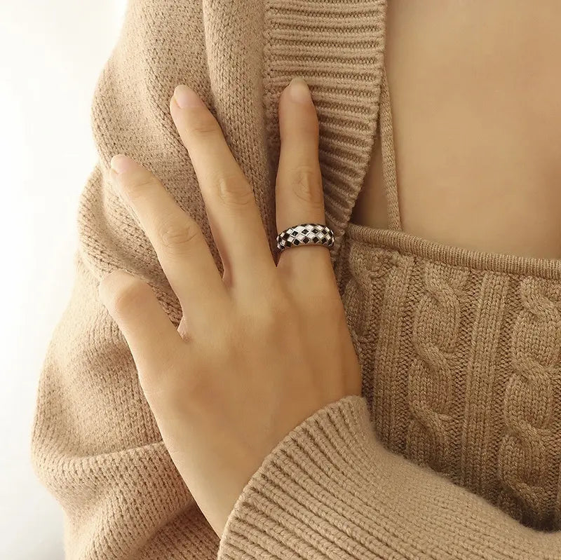 Jaxson Checkered Ring
