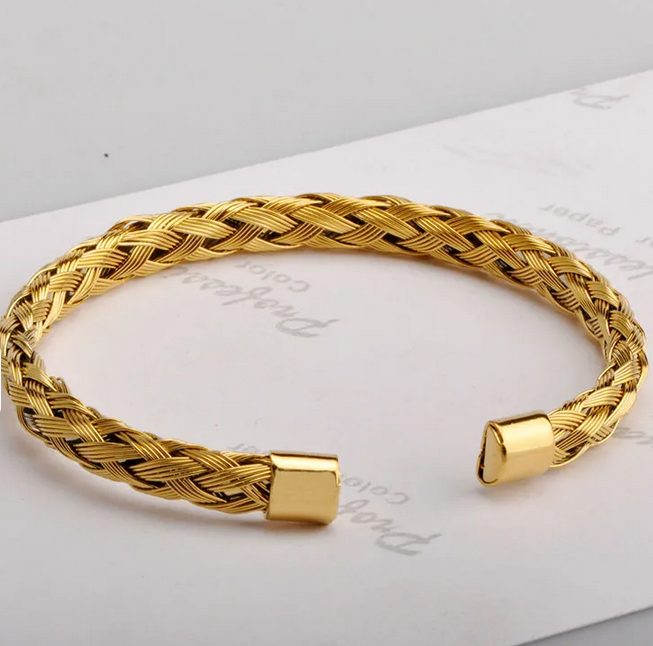 Lacey Bangle