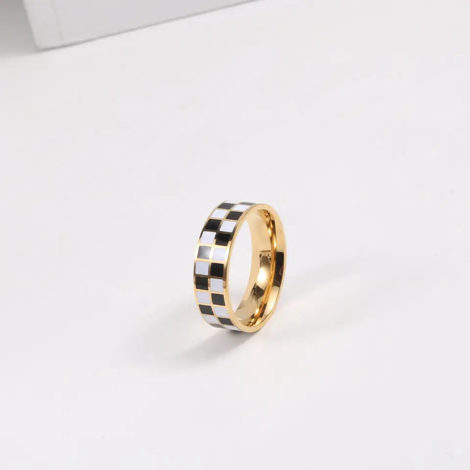 Nikki Checkered Ring