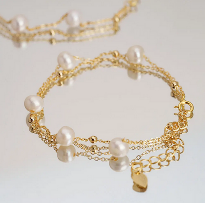 Bisera Pearl Bracelet