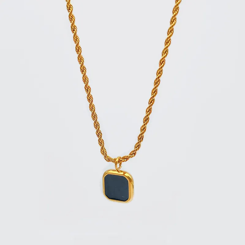 Vera Necklace